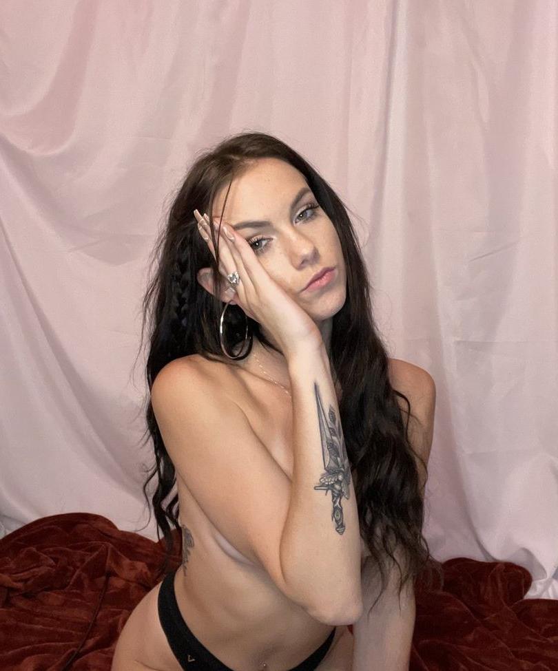 19P Heyleee nude