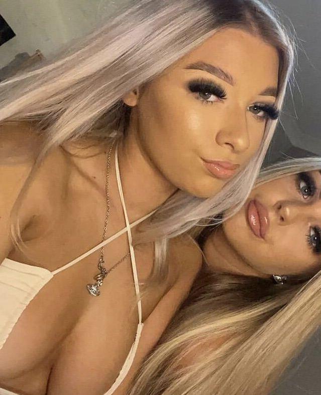18P Neve Ellel nude