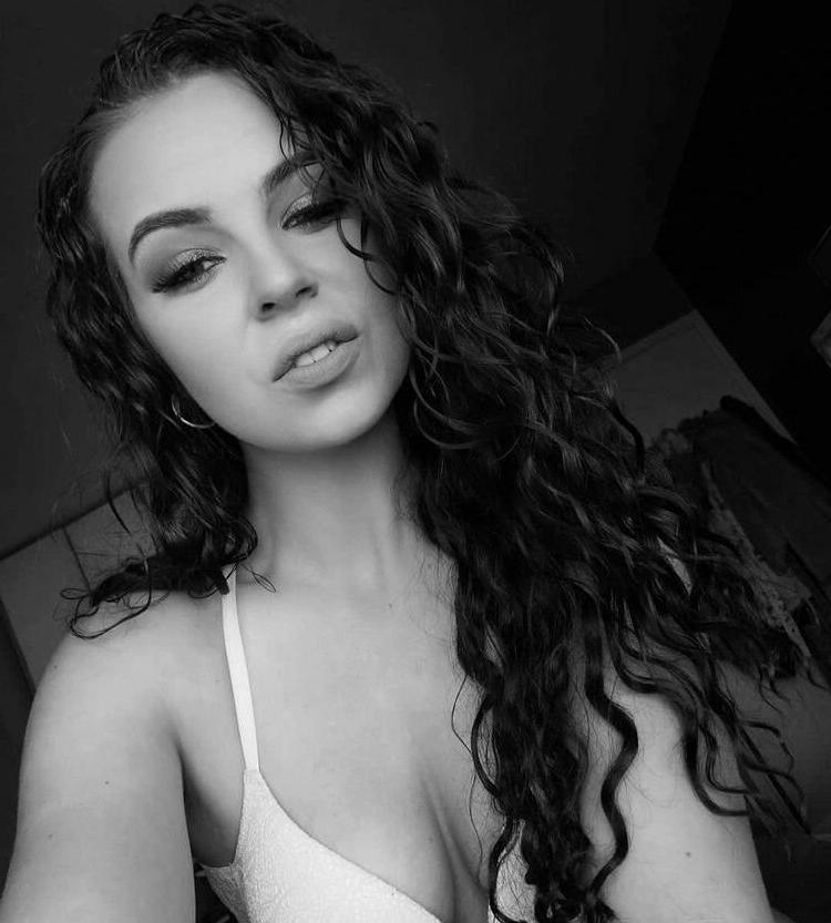 4P Xxshanaynay nackt