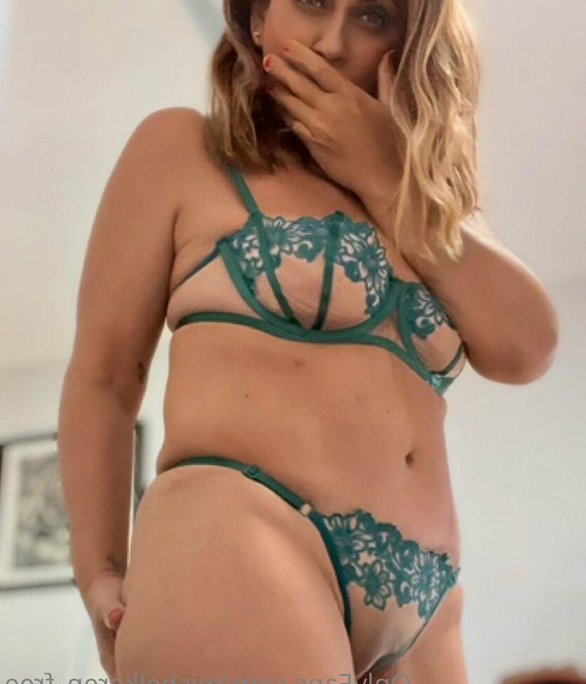 25P Mishel nude