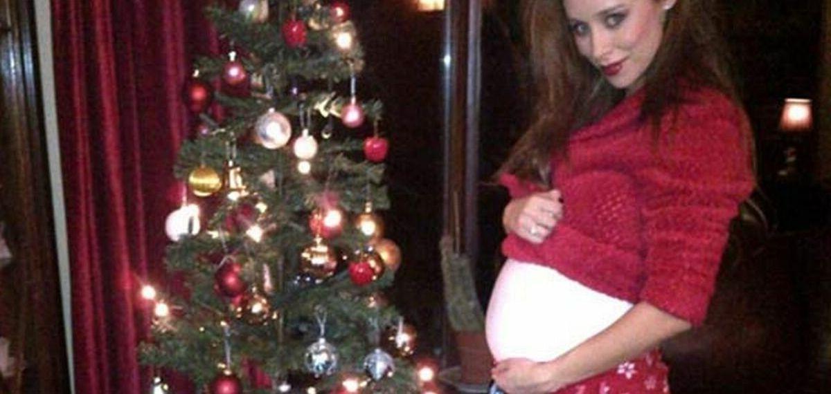 25P Una Healy nude