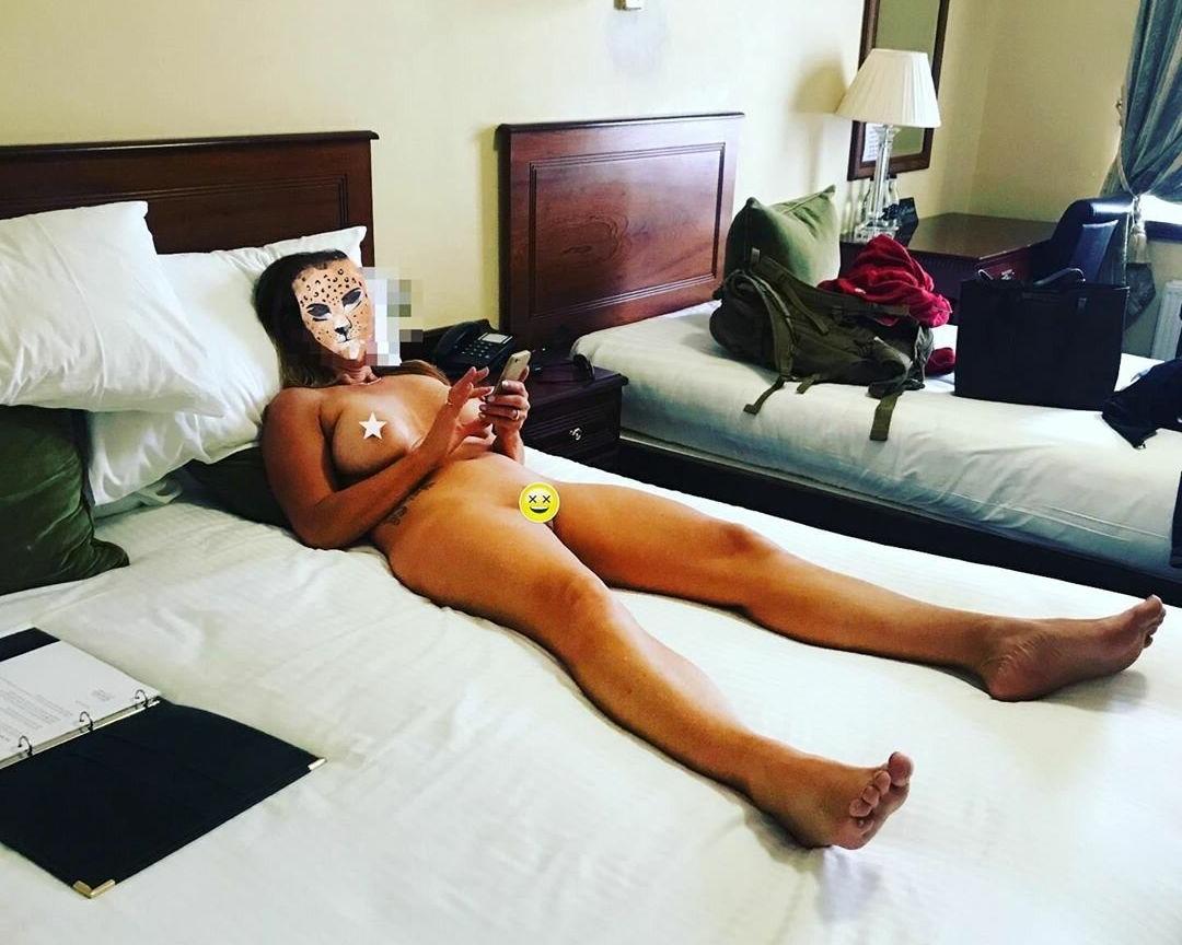 24P Hotaussiewife501 nude