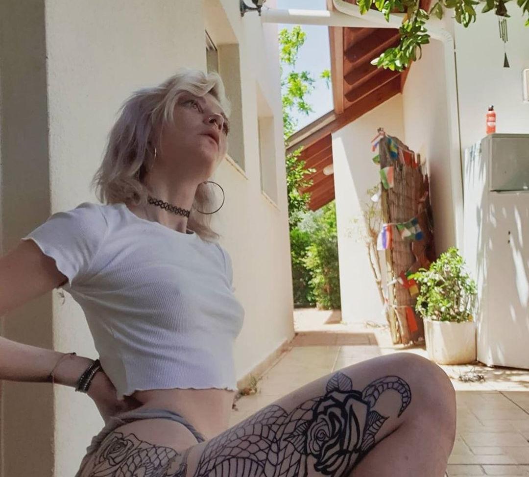 25P Ksenia Anisimov nude