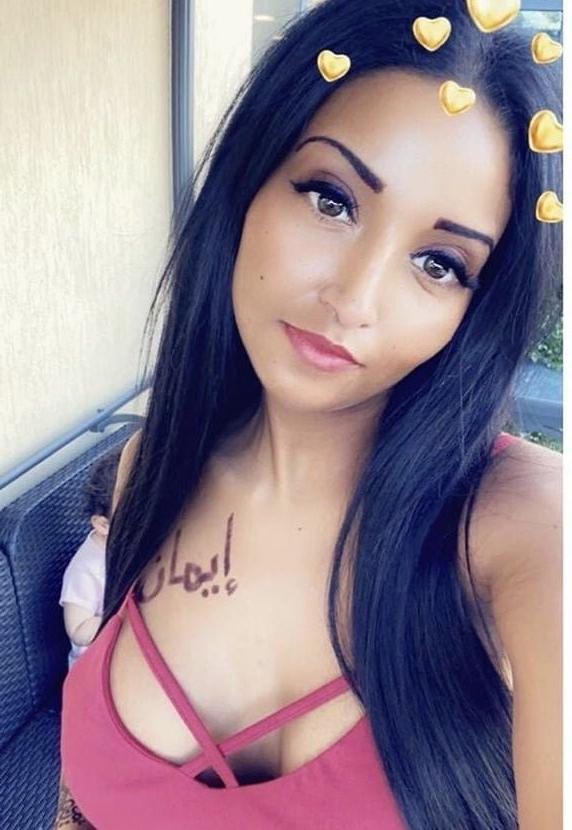 23P Karima La Rbz nude