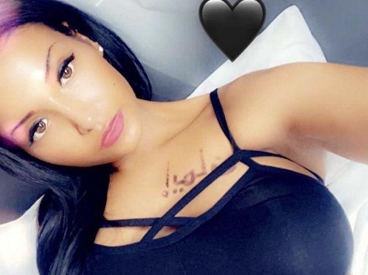 23P Karima La Rbz nude