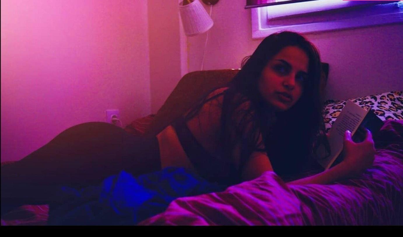 5P Badgalelis nude