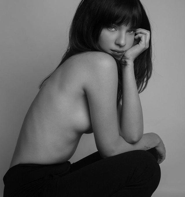 12P Annajulya nude