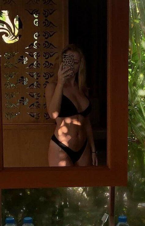 25P Tuva Osgrad nude