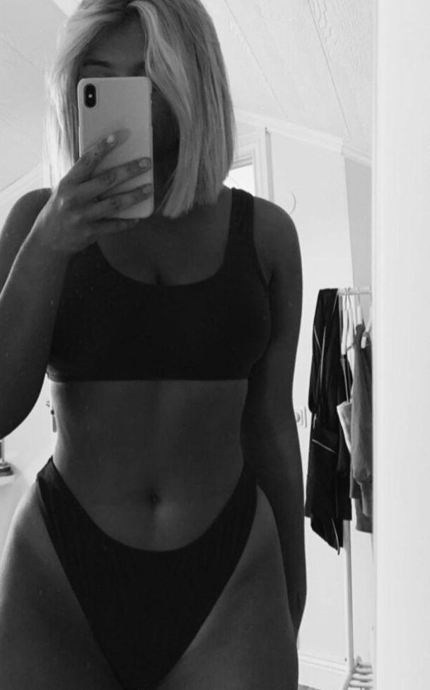 25P Tuva Osgrad nude
