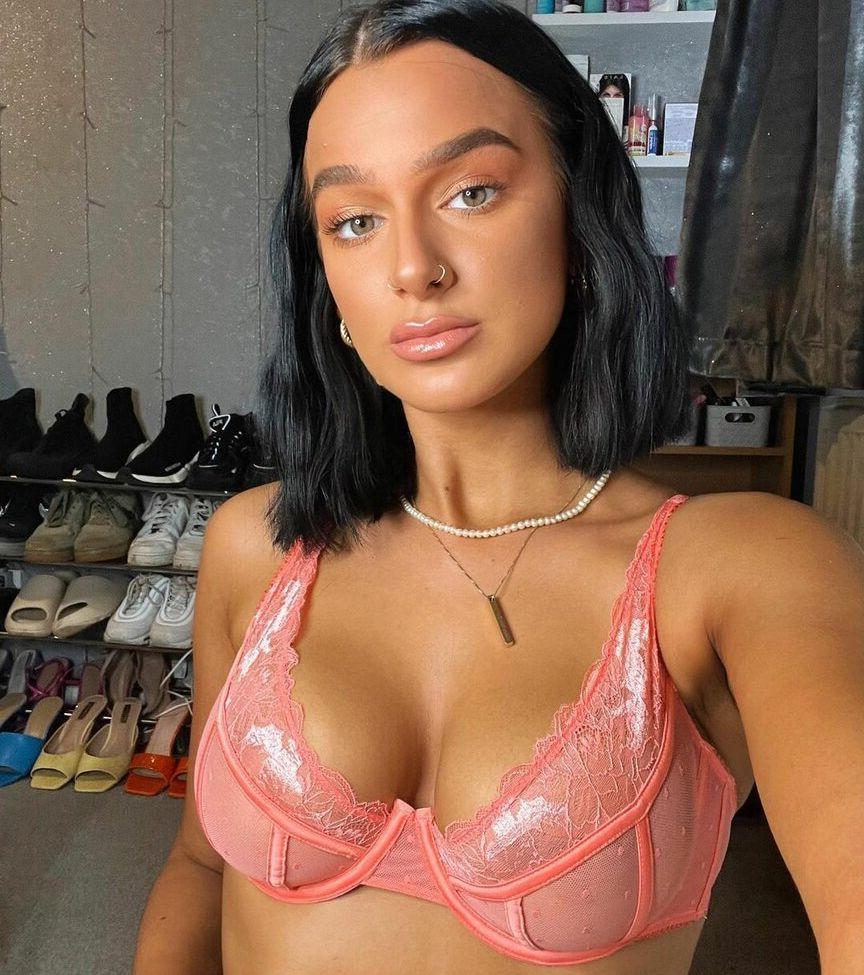 15P Louiseereid nude
