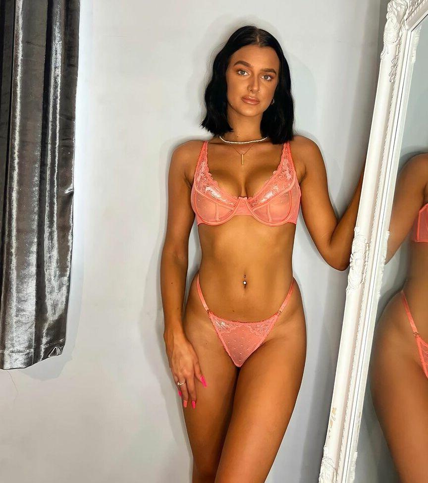15P Louiseereid nude