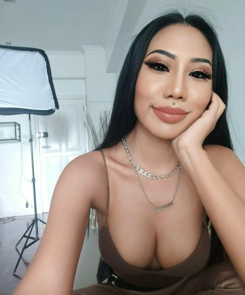 25P Fernie Warisa nude