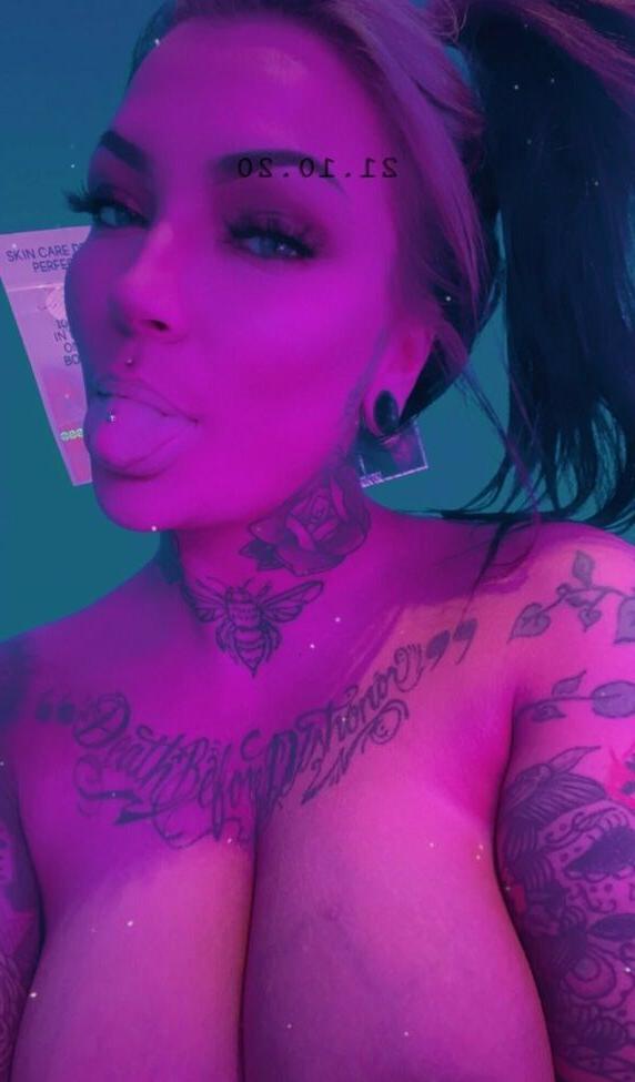 25P Alyssadoesntboost nude