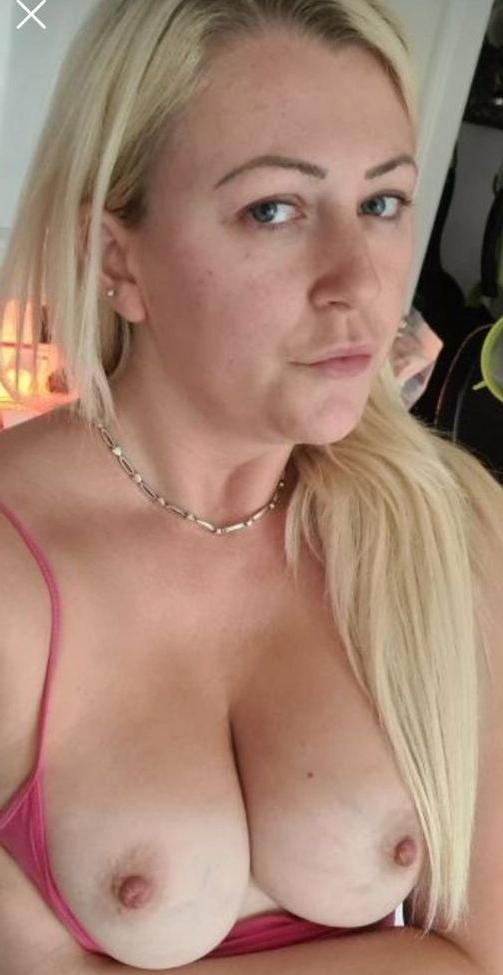 16P Corrine Marie nude