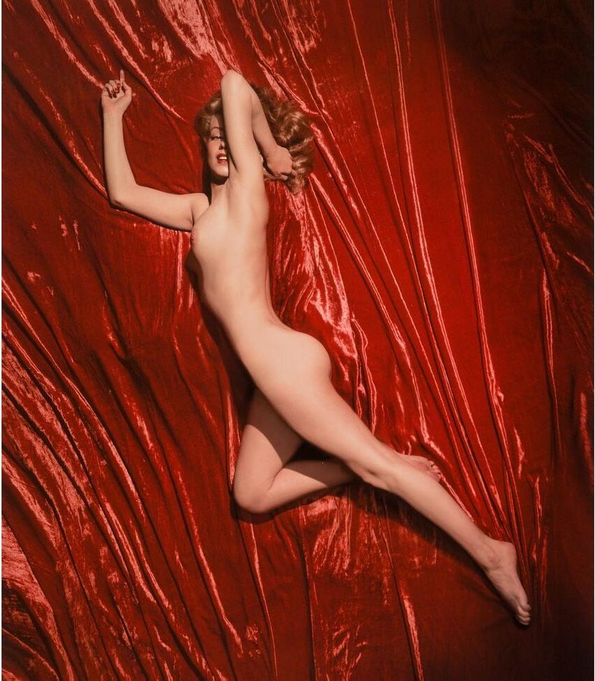 25P Marilyn Monroe nude