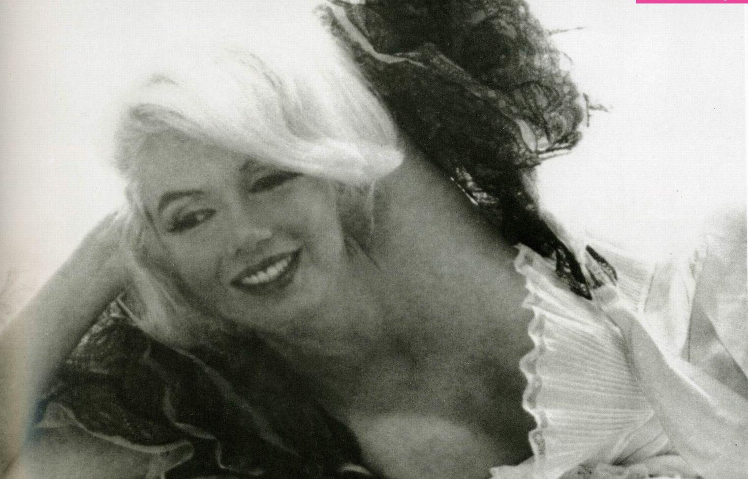 25P Marilyn Monroe nude