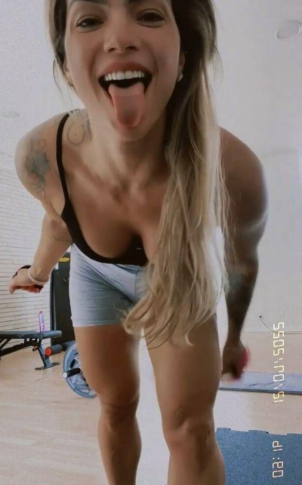25P Kelly Key nude