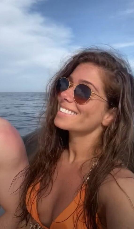 25P Nikki Sanderson nude