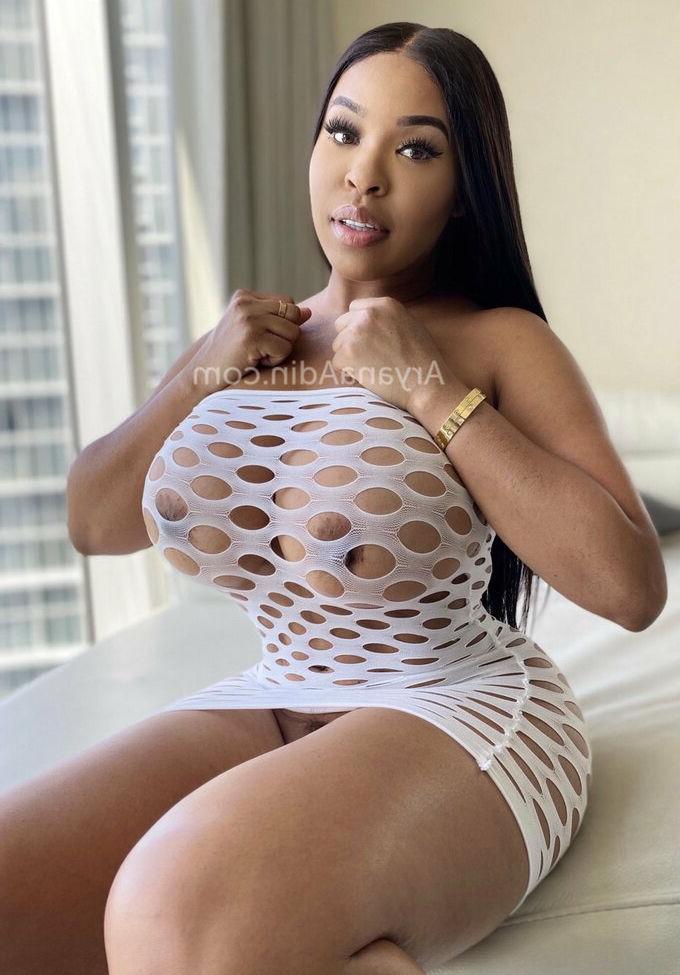 25P Aryana nude