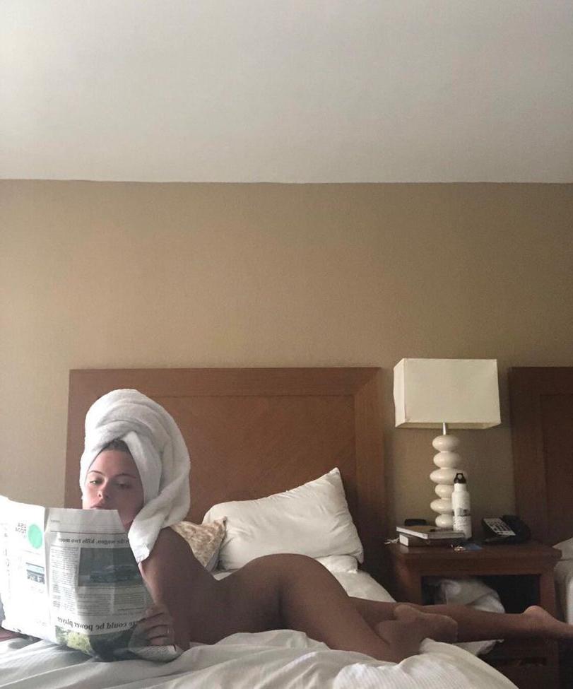 11P Hannah Kepple nude