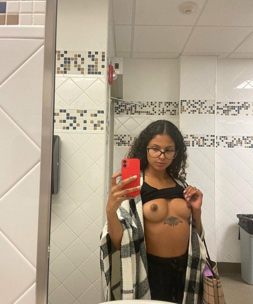 25P Anikastarrr nude