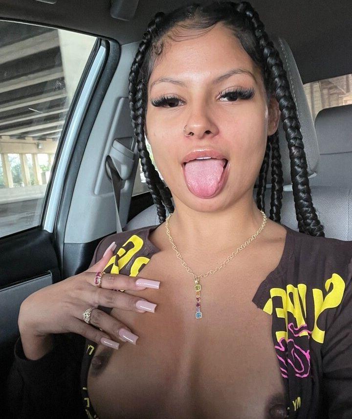 25P Anikastarrr nude
