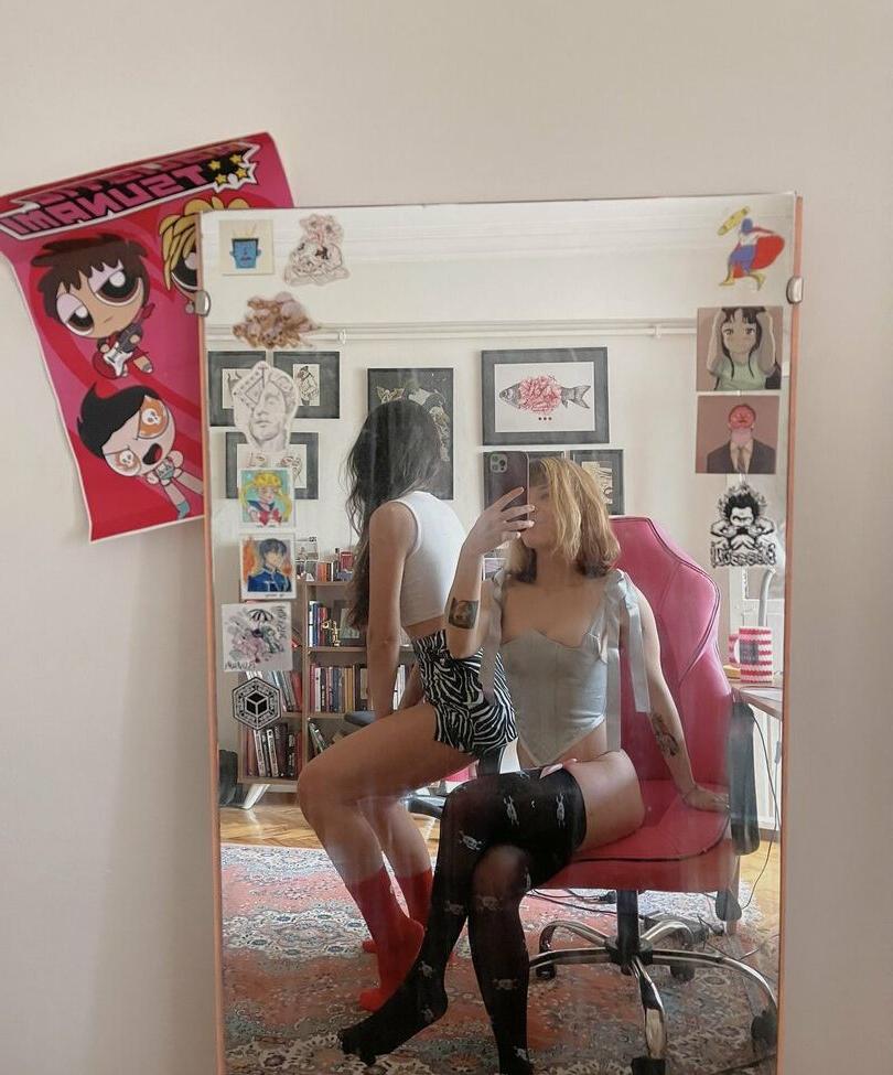 21P Artsymoi nude