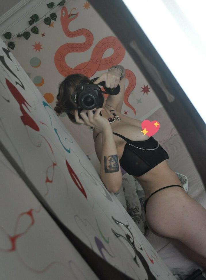 21P Artsymoi nude