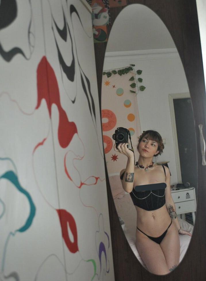 21P Artsymoi nude