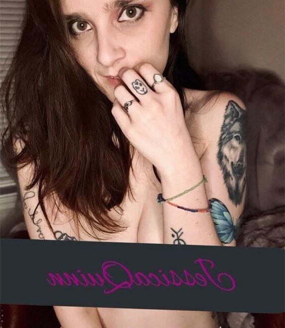 5P Itty Bitty Tittie Committee nude