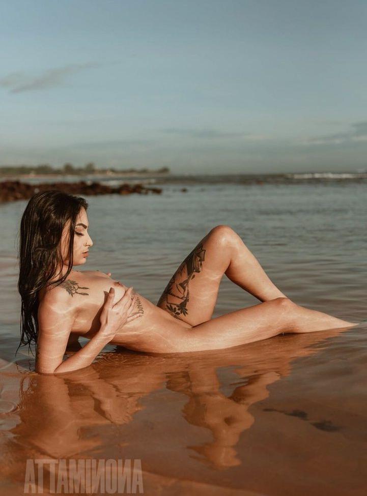 25P Lahis Frainer nude
