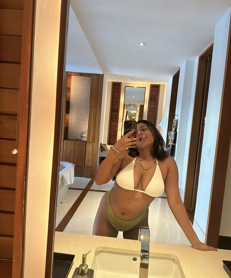 19P Yamini Nambimadom nude