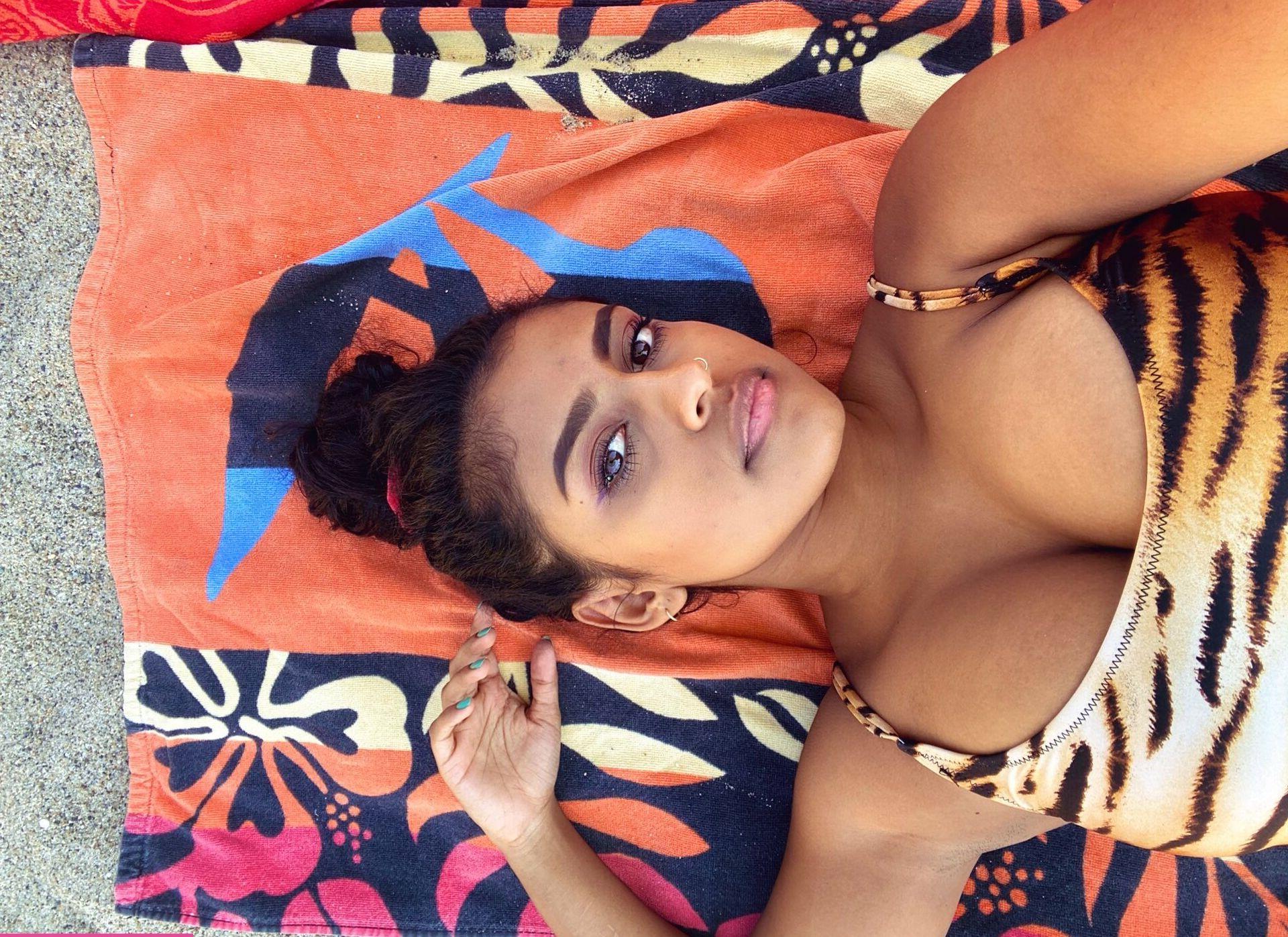 19P Yamini Nambimadom nude