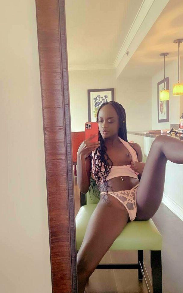 25P Tastytracey18 nude