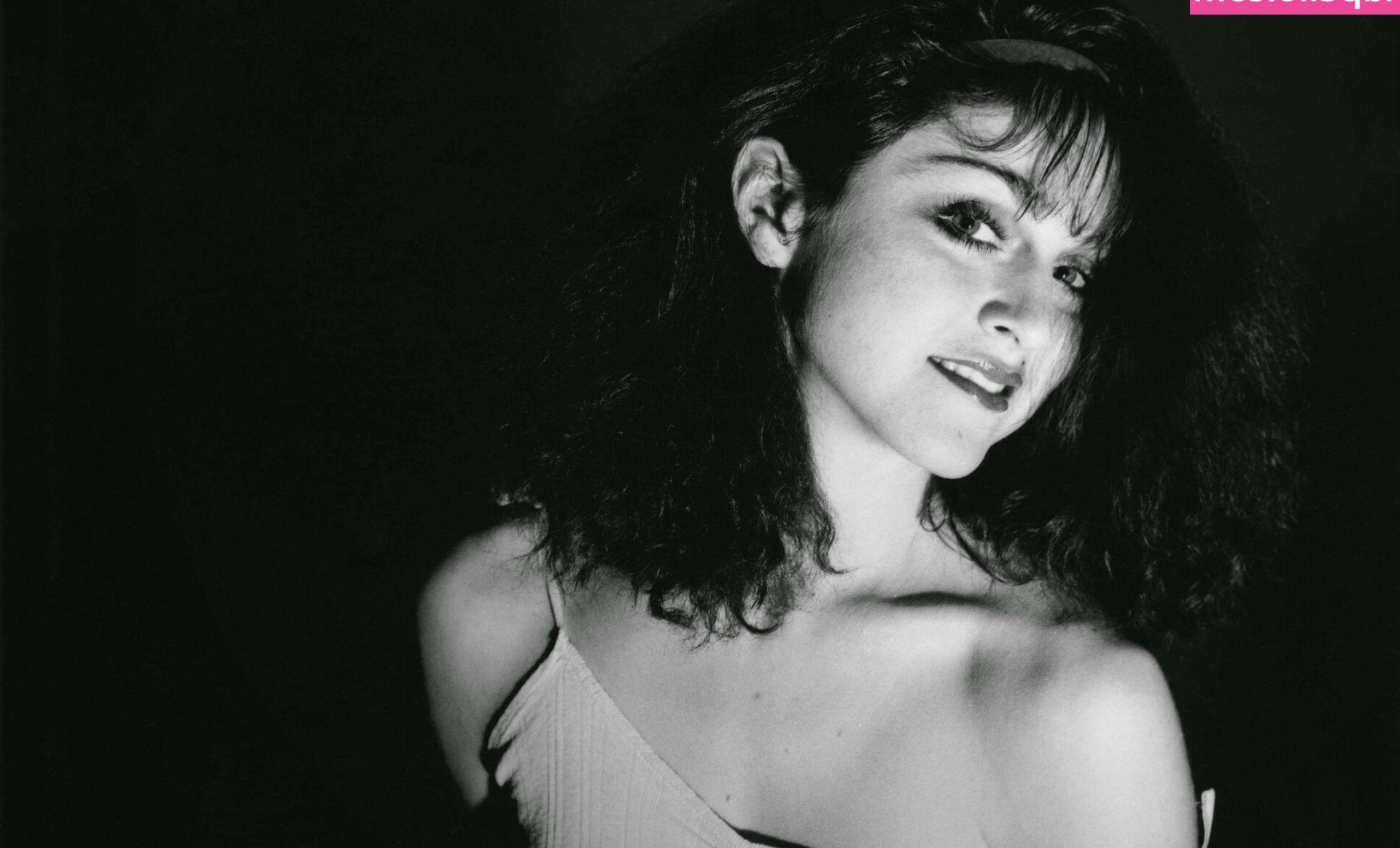 25P Madonna nude
