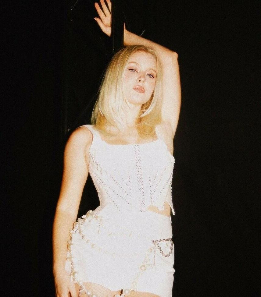 25P Zara Larsson nude
