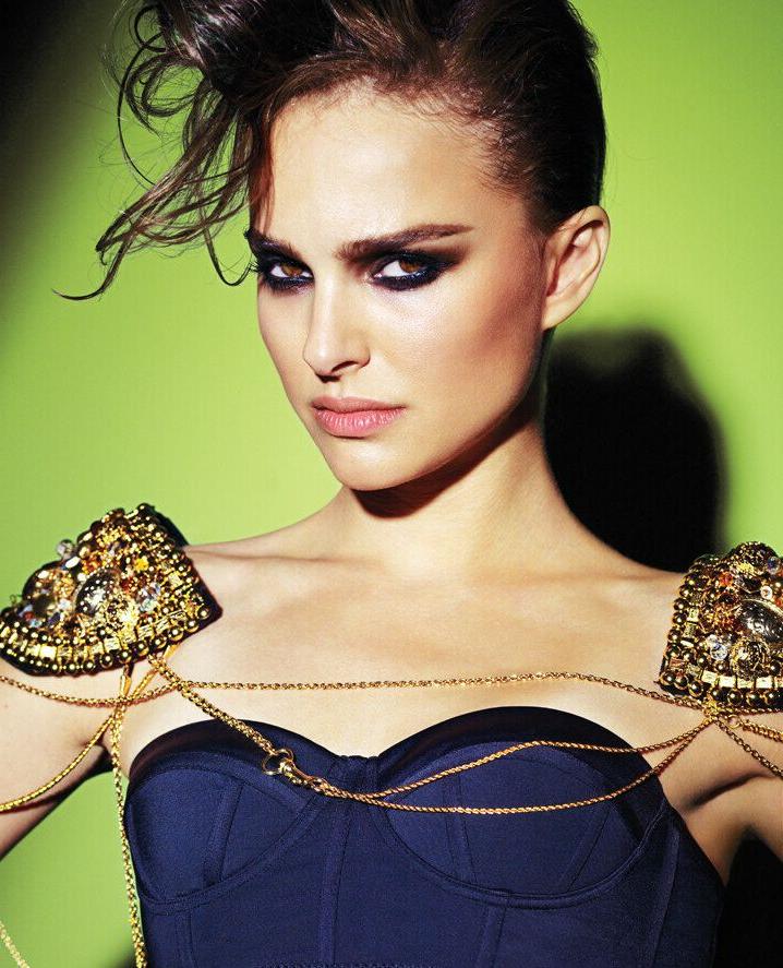 25P Natalie Portman nude