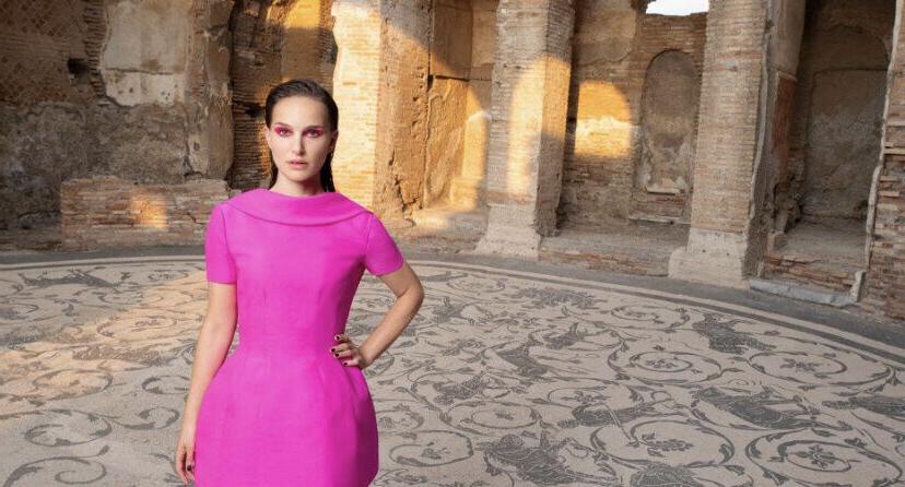 25P Natalie Portman nude
