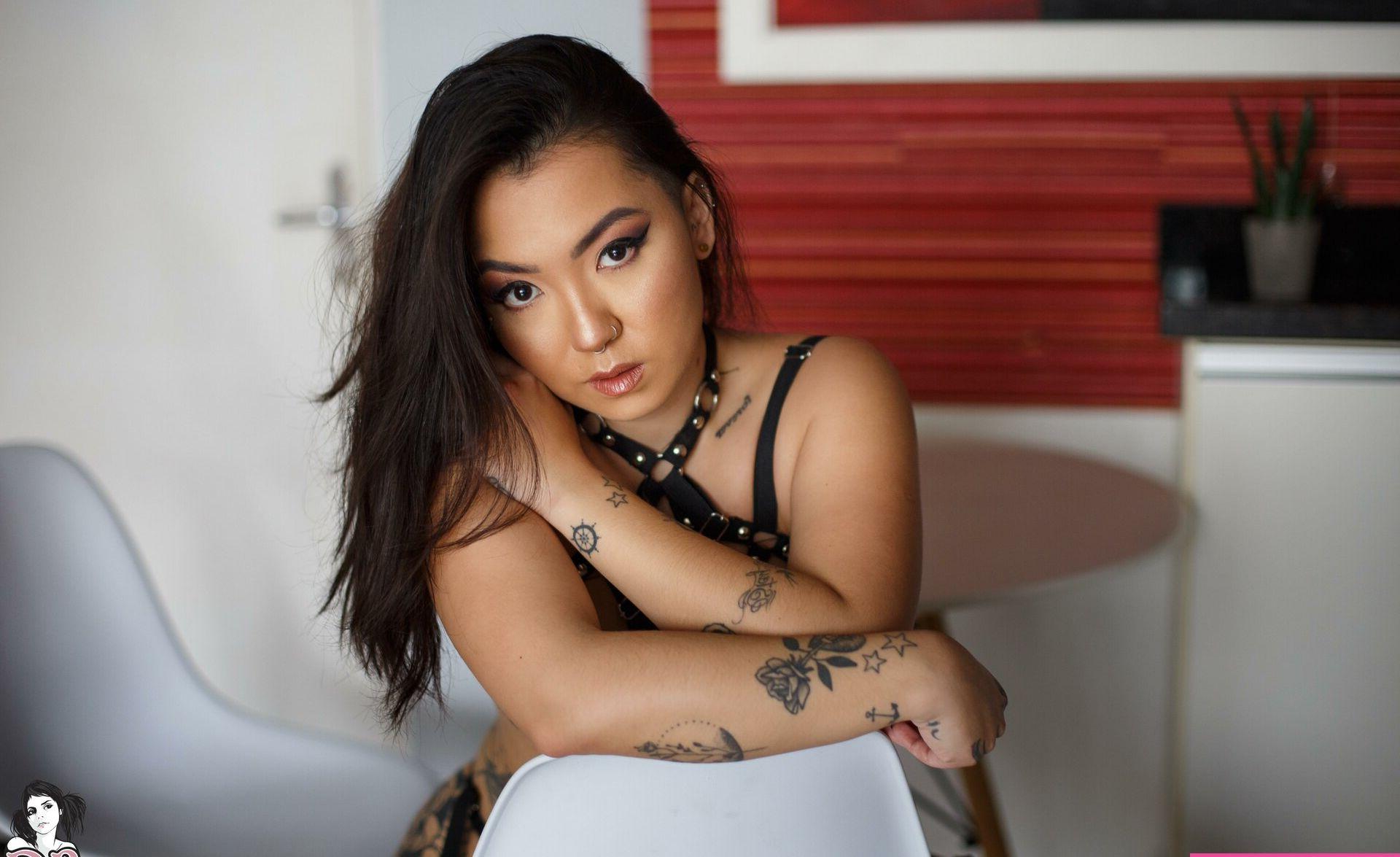8P Mayumi Oyama nude