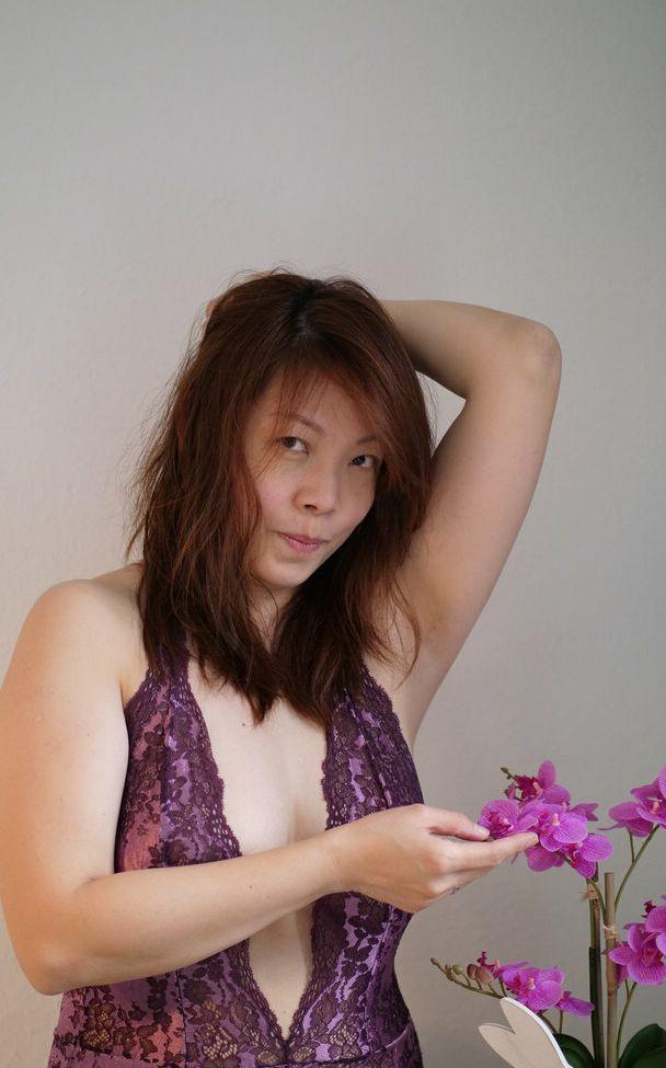 25P Cecile Chan nude