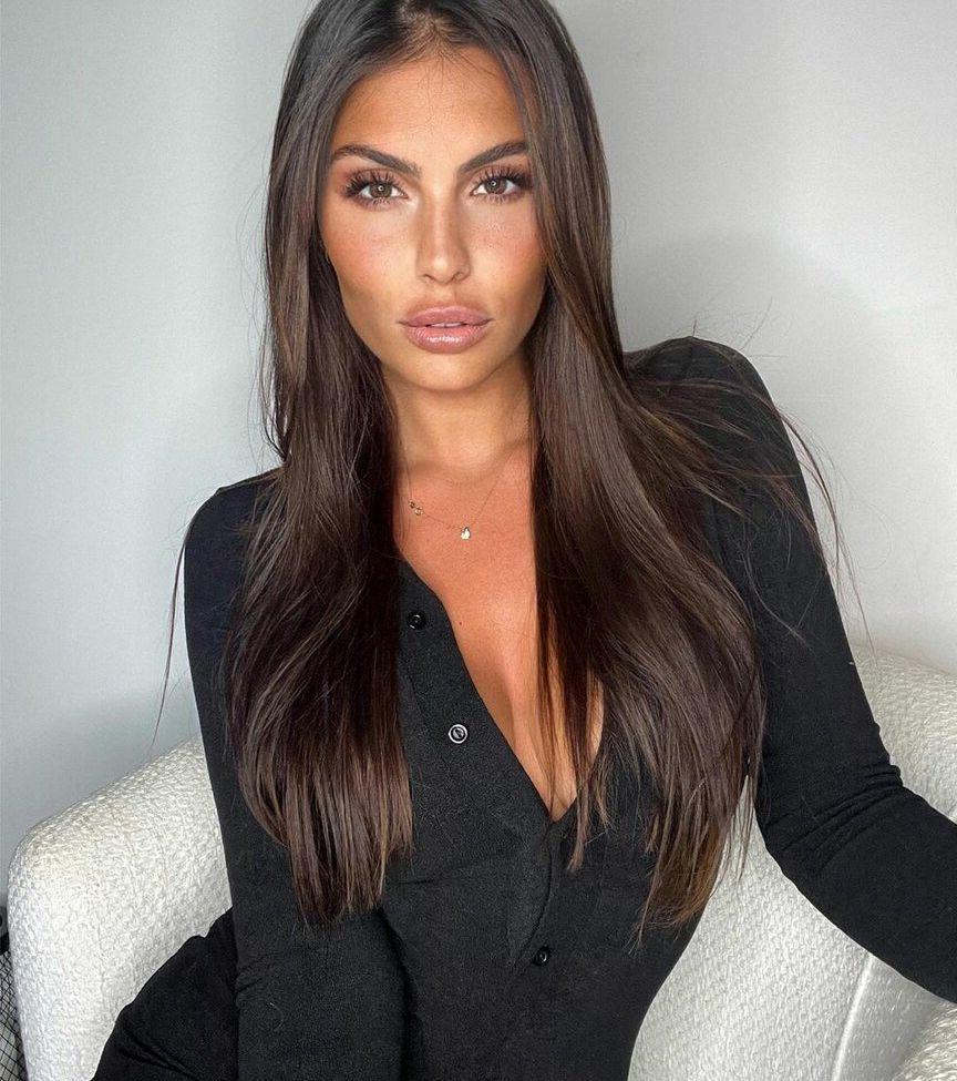 25P Natasha Nesci nude