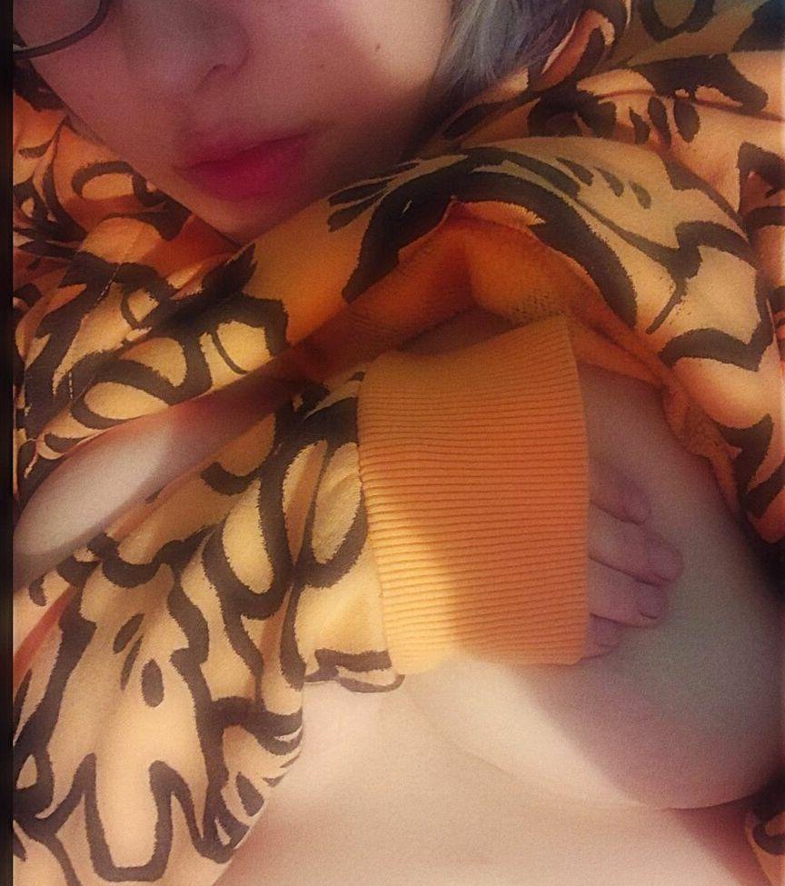 19P ScarlettPNG nude