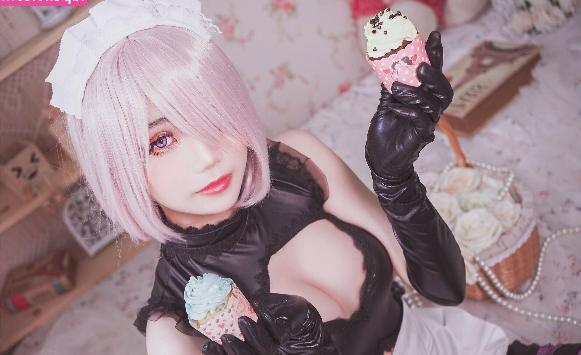 12P Miinmeow nude
