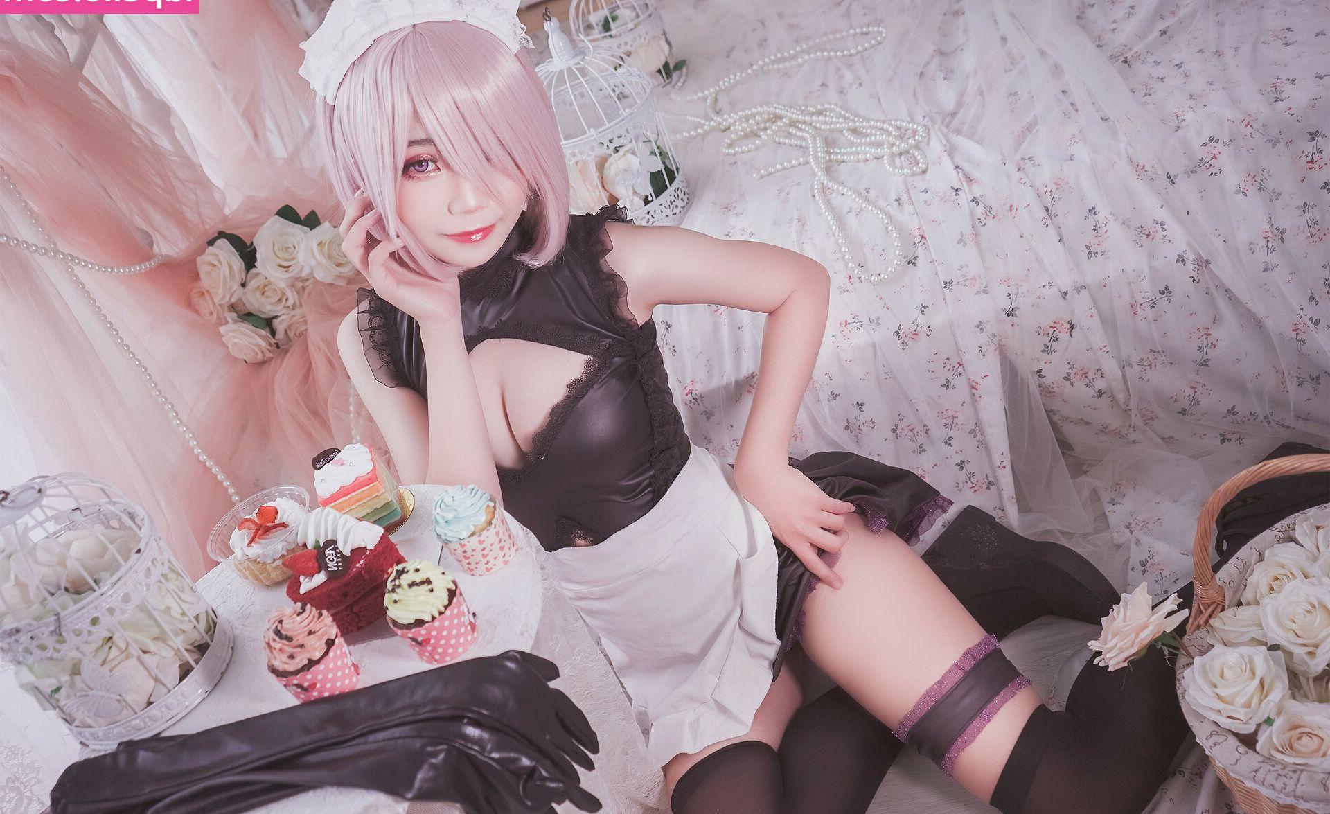 12P Miinmeow nude