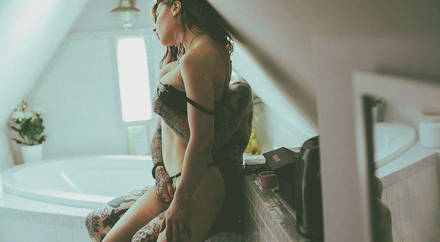 9P Corwin Prescott nude