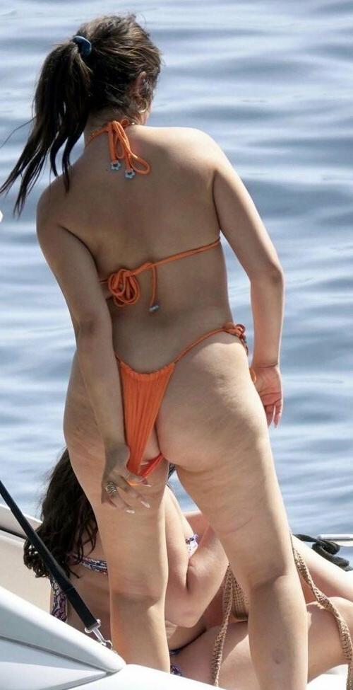 12P Camilla Cabelo nude