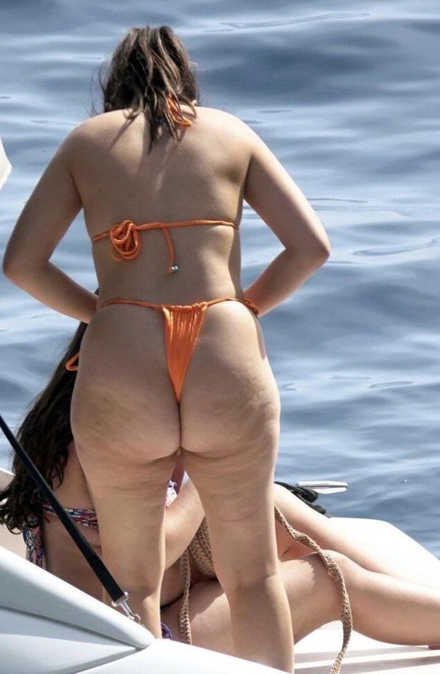 12P Camilla Cabelo nude