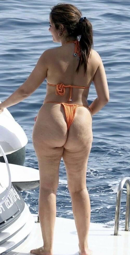 12P Camilla Cabelo nude