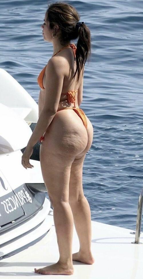 12P Camilla Cabelo nude