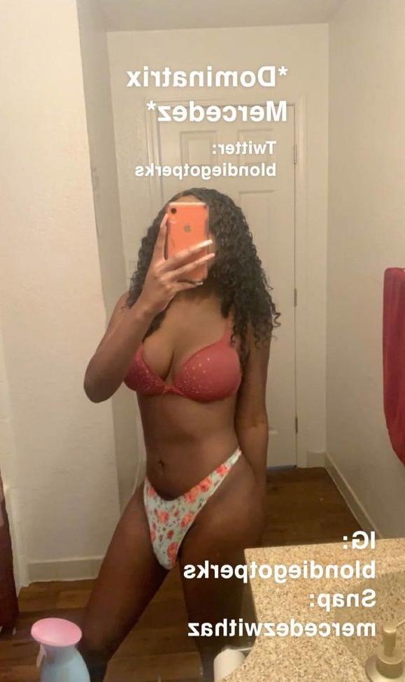 14P BlondieGotPerks nude